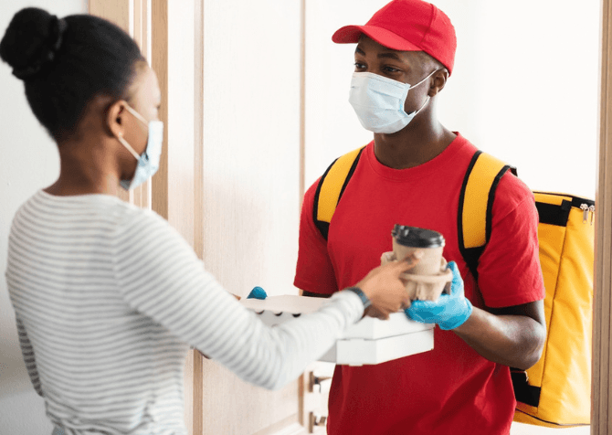 Livraison Livréma — coursier et client